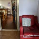 L'interno della villetta della signora Maria: spartano e spoglio